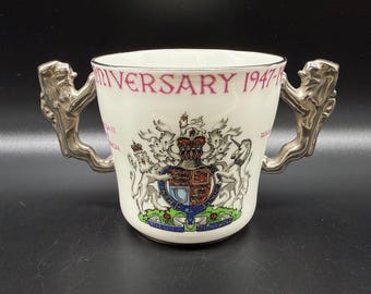 Paragon 1972 Queen Elizabeth II Silver Wedding Anniversary Loving Cup Bone China England