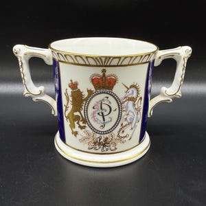 Royal Crown Derby Queen Elizabeth II 50th Wedding Anniversary Loving Cup Bone China England
