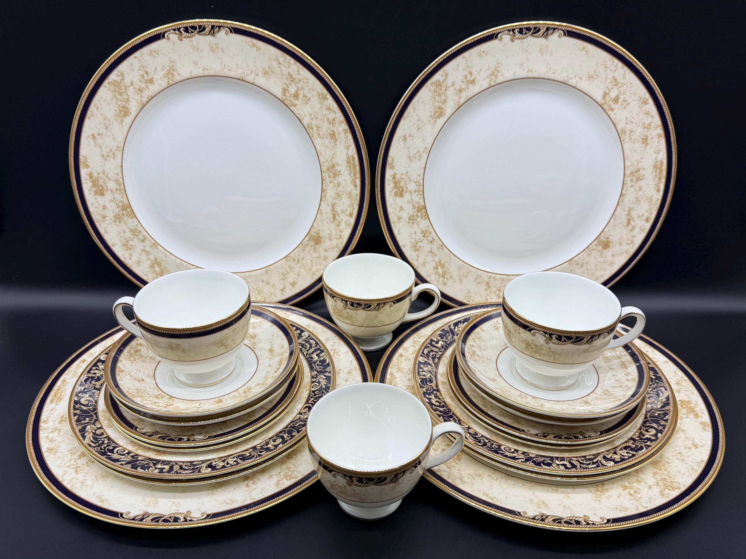 Porcelain Wedgwood Cornucopia Dinner Set Wedgwood Cornucopia Piece