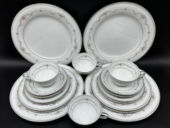 Noritake Fairmont 5 Piece Place Setting X 4 Fine China 20 Pieces