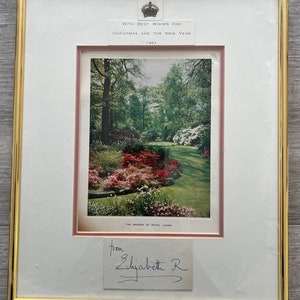 1961 Queen Elizabeth the Queen Mother Tarjeta de Navidad firmada enmarcada