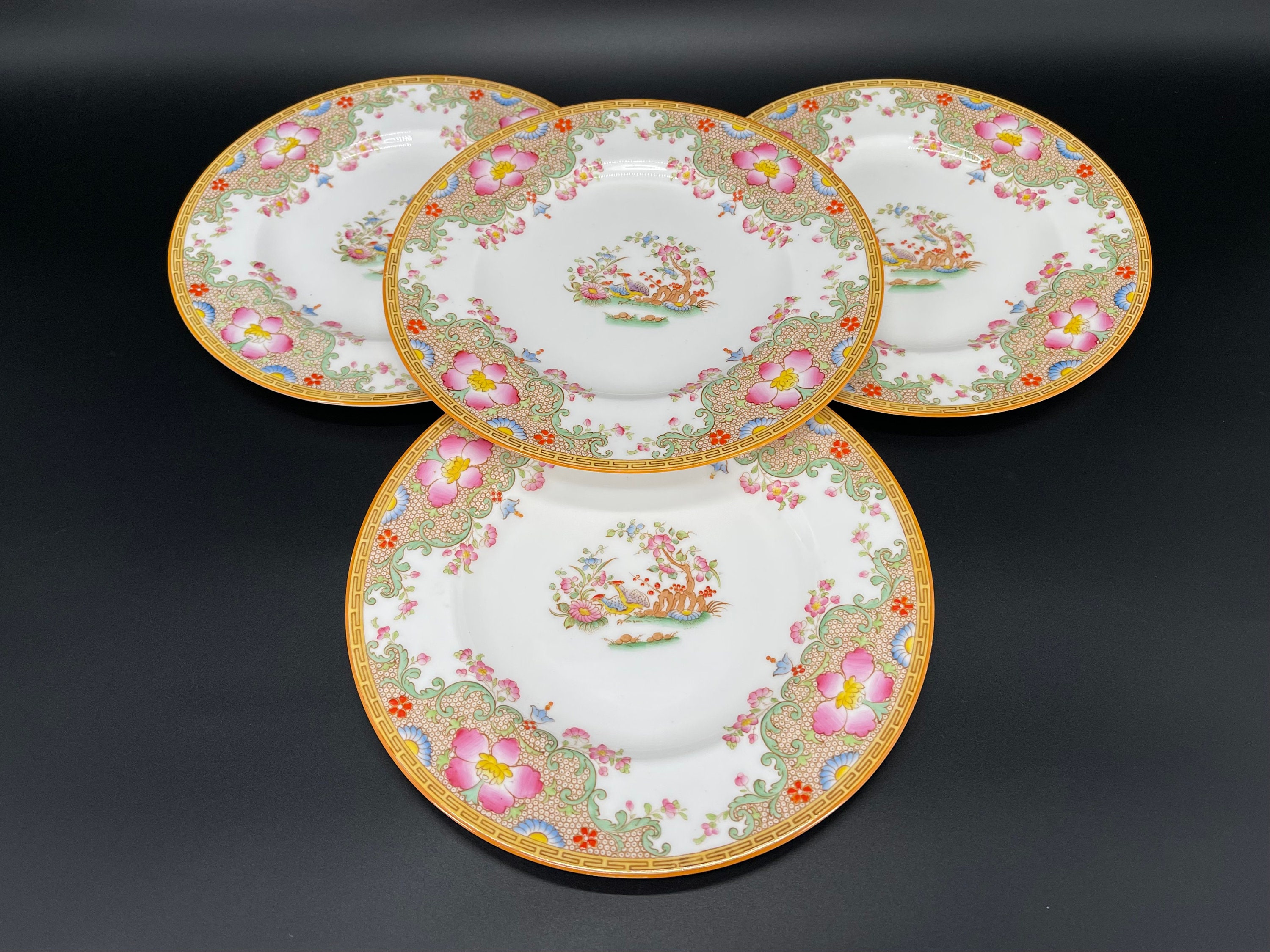 ロイヤル・ウースター ディナープレート 4枚組 作家のサイン入 ロイヤル・ウースター ディナープレート 4枚組 作家のサイン入