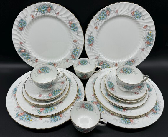 Set di stoviglie in porcellana bianca e blu per 4 persone, set di piatti piani in ceramica New Bone China, set di piatti da cucina per la casa da 16 pezzi, stoviglie