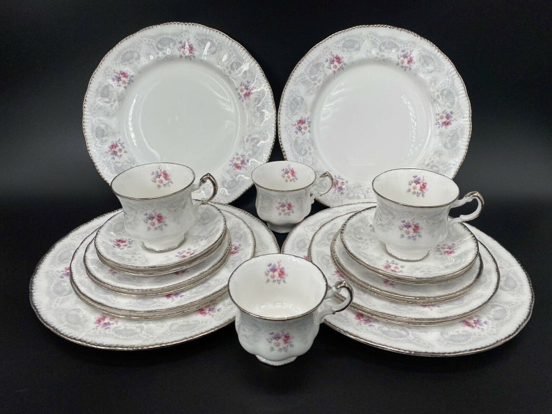 Paragon Bridal Lace 5 Piece Plate Setting for 4 Bone China England 20 Pieces