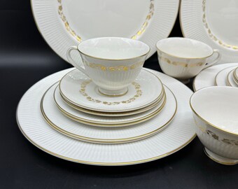 023ロイヤルドルトン プレートセット金彩　   未使用 023ロイヤルドルトン プレートセット金彩 未使用 023ロイヤルドルトン