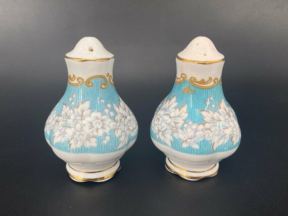 Royal Albert Enchantment Salt Pepper Shakers Set E