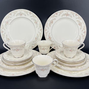 Royal Doulton Mandalay 5 Piece Place Setting X 4 Fine China Royal Doulton Mandalay 5 Piece Place Setting X 4 Fine China
