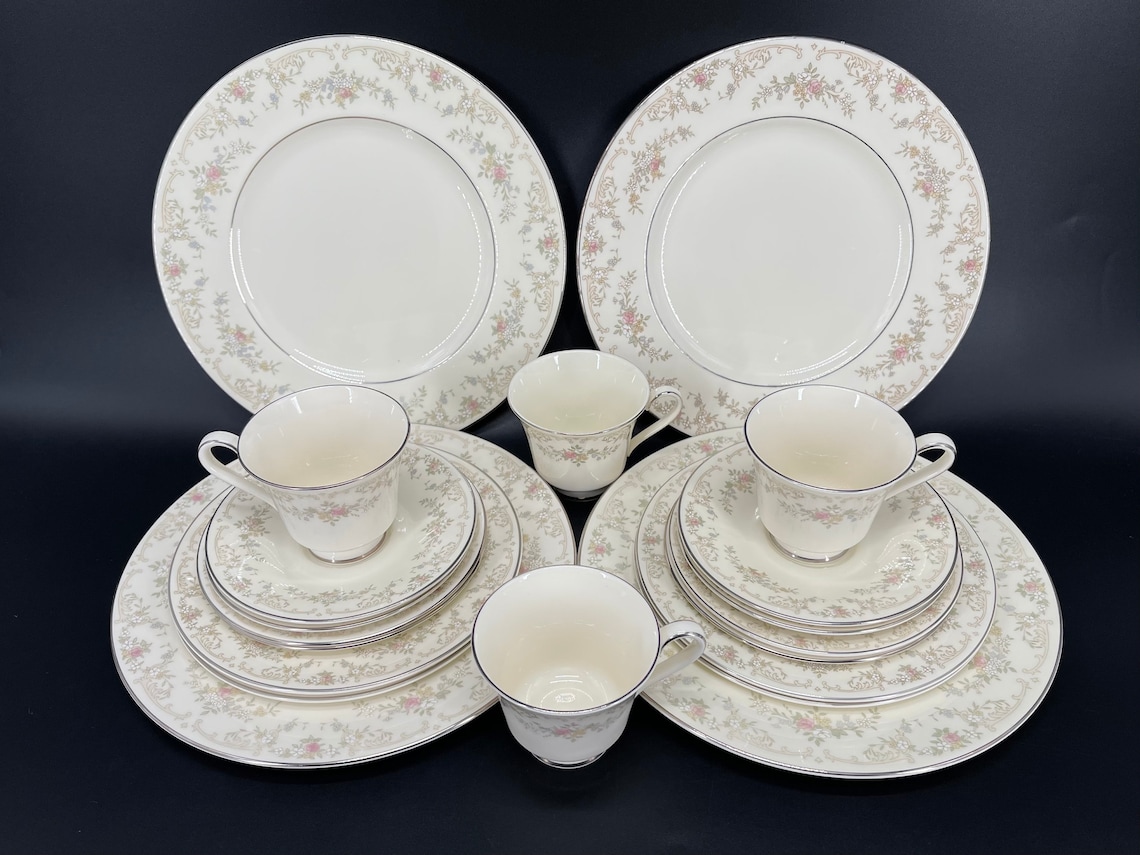 Royal Doulton Diana 5 Pieces Place Setting X 4 Bone China Etsy