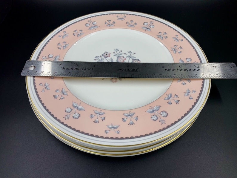 Wedgwood Pink Pimpernel 10.5 Dinner Plates Set of 4 Bone China England