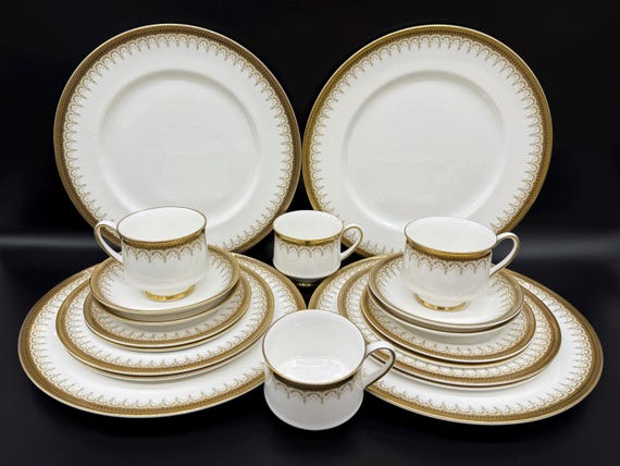Paragon Athena 5 Piece Place Setting X 4 Bone China England 20