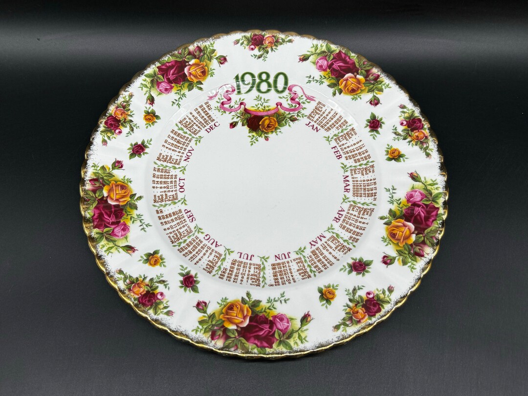 Royal Albert Old Country Roses 1980 Calendar Plate Bone China