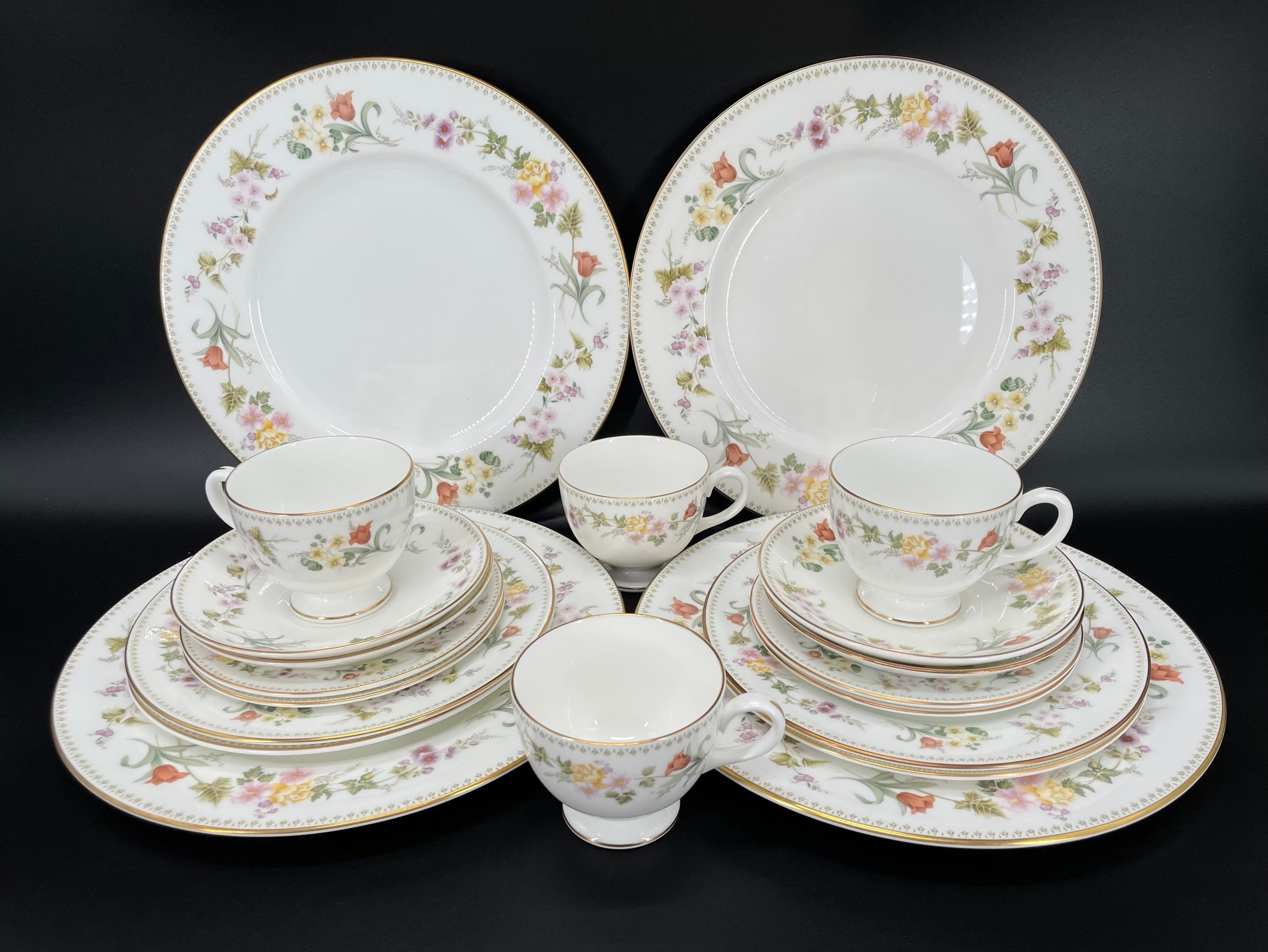 Wedgwood Mirabelle 5 Piece Place Setting X 4 Bone China Etsy Canada