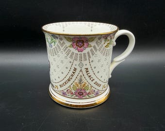 BUCKINGHAM PALACE Small Cup by the Royal Collection Trust L 1994 L