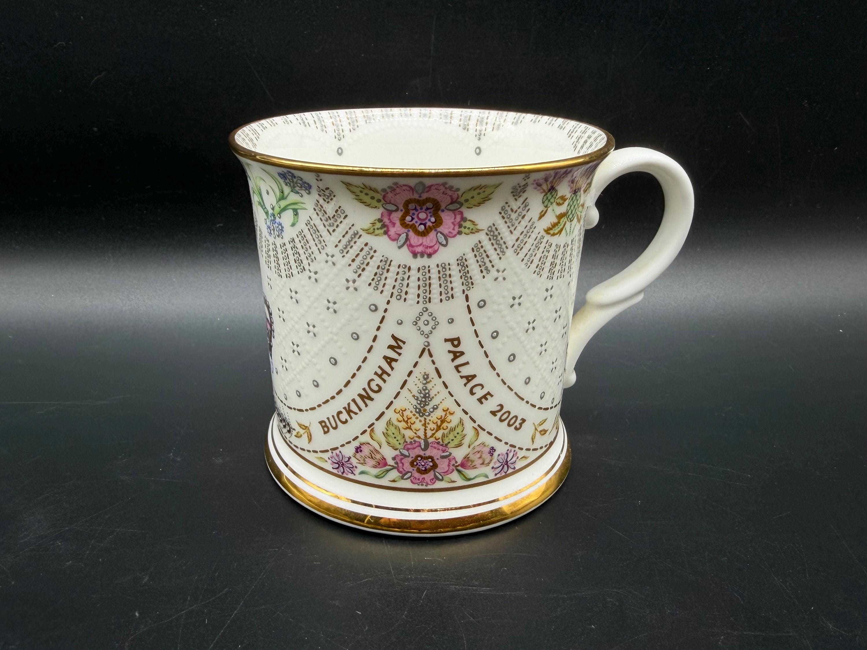 The Royal Collection 2003 Buckingham Palace Mug Bone China England