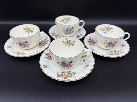 Royal Worcester Roanoke Tea Cup Saucer Sets (set of 4) Bone China