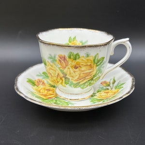 Royal Albert Yellow Tea Rose Breakfast Tea Cup Saucer Set Bone China England