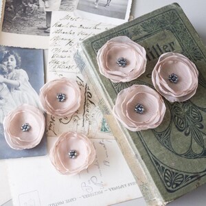 Apliques de flores de organza, 6 o 12 piezas, beige frío, con cuentas, adornos, scrapbooking, técnicas mixtas, diario