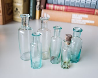 Frasco de boticario antiguo, cristal aguamarina, pequeño jarrón, coleccionable.