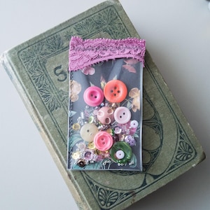 Shaker tag Junk journal Roses Floral Ephemera Moody maximalism vibe Embellishment Mixed media tag Accessory Decor OOAK