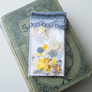 Shaker tag Junk journal Embellishment Ephemera Yellow flowers Floral Accessory Mixed media tag OOAK
