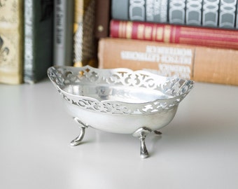 Footed sugar bowl Silver plated Fancy Shabby chic Food photo prop English vintage