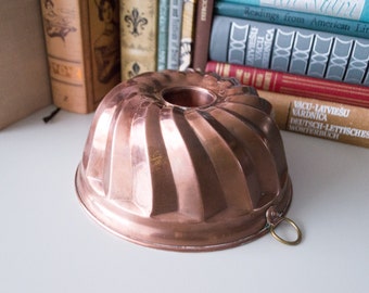 Copper bundt pan Twisted Fluted Baking mold Swedish vintage