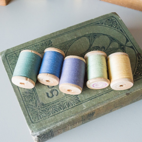 Wooden bobbins Assorted Cotton sewing thread Spools Rustic Industrial decor