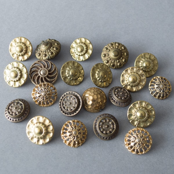 Fancy metal buttons 21 pcs Filigree Artistic Shabby chic buttons