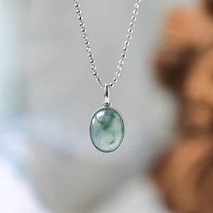 Naturlig typ A Burma Jadeit Cabochon Au750 Vitt Guld Hänge (Liten Storlek) (Kedja Ingår Ej!) #3214