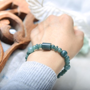 Natural Type A Guatemala Jadeite Jade Elastic beaded bracelet. Traditional Chinese art/Ready to ship/style3024