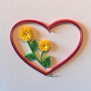 Cœur rouge et fleurs. carte de vœux pour toute occasion, papier  roulé ou quilling, fait main, belles couleurs, original, créatif, épuré