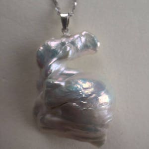 Natural Baroque Pearl Rabbit Shape Necklace/2.5*3.5CM