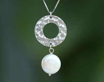 Silver simple Pearl Necklace