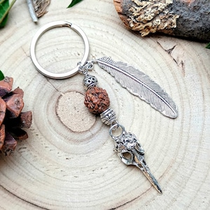 Viking-sleutelhanger voor heren, ravenschedel-sleutelhanger van zilverkleurig metaal en Rudraksha-zaadkraal