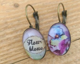 Boucles d'oreilles, Boucles d'oreilles dormeuses, Bijoux, Bijoux fantaisie différents, Fleur bleue, Blue flower, Fait main, Hand made,