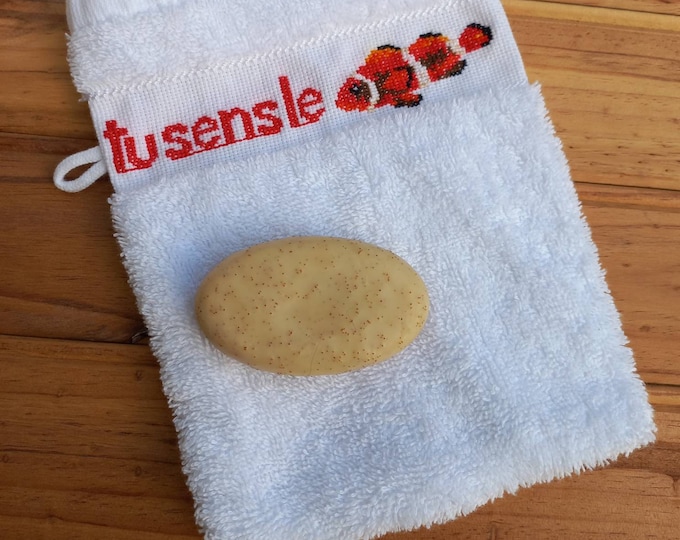 Featured listing image: Gant de toilette, gestickter Fisch, Accessoire hygiène, Toilette, Gant brodé, Gant de douche, Soin de douche, Washcloth, Poisson brodé