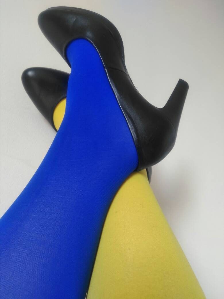 Collant Pantyhose DIM Taille 1/2 Couleur Myrtille - Polyamide - Jamais Utilisé