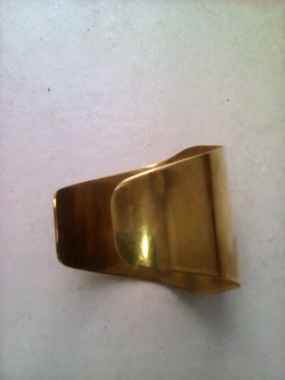 Manchette ancienne en laiton - image 4