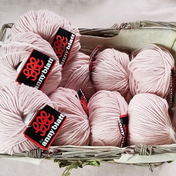 Lot de 11 pelotes de laine mérinos rose