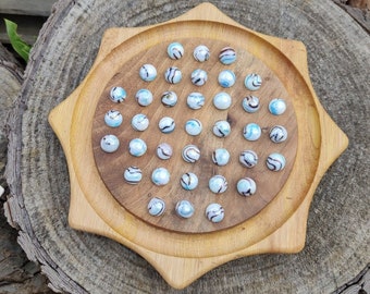 SOLITAIRE game 2 varieties of wood to choose from on order, star shape 37 16 mm glass balls, customizable adaptable version.