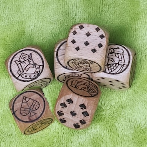 Poker d'as jeu de dé Poker dice  modèle gravé au laser bois de hêtre fabrication artisanale