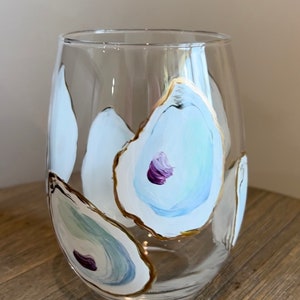 Hand Painted Coastal Themed Wine Glasses / Oyster Shell / Crab / Pineapple / Starfish / Lighthouse / Palm Tree / Flamingo