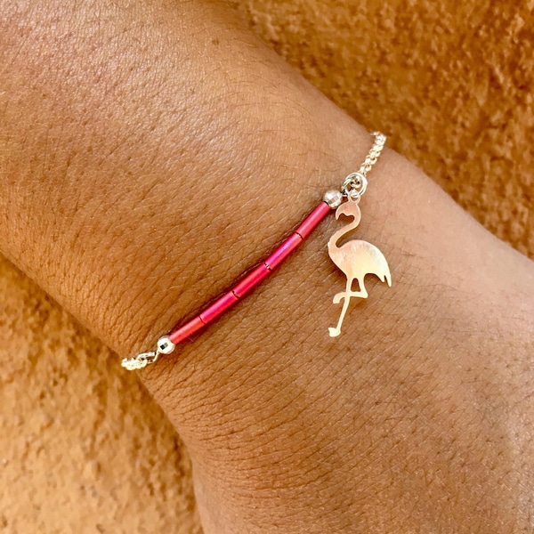 Bracelet chaine argenté,breloque flamant rose et perles miyuki délicat rose