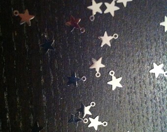 Étoile, breloques fines étoile, estampe étoile, métal argenté, 5mm