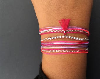 Pulsera de pompones, pulsera fina de cadena multivuelta, abalorios, hilos de nailon trenzado en tonos rosas y pompón fucsia