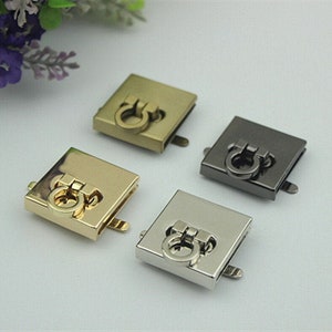 "Quadrat-Twist-Turn-Verschluss 27mm 1 ""Geldbeutel-Charme-Organizer-Gepäck-Hardware-Antikes Goldschloss- und Schlüssel-Verschluss-kleine Tasche-Kupplungs-Metallzusätze."