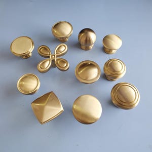 Brushed Gold Cabinet Knobs Round Geometric Solid Brass Drawer Pulls Kitchen Bathroom Bedroom Modern Classic Neoclassic Minimalist Interiors