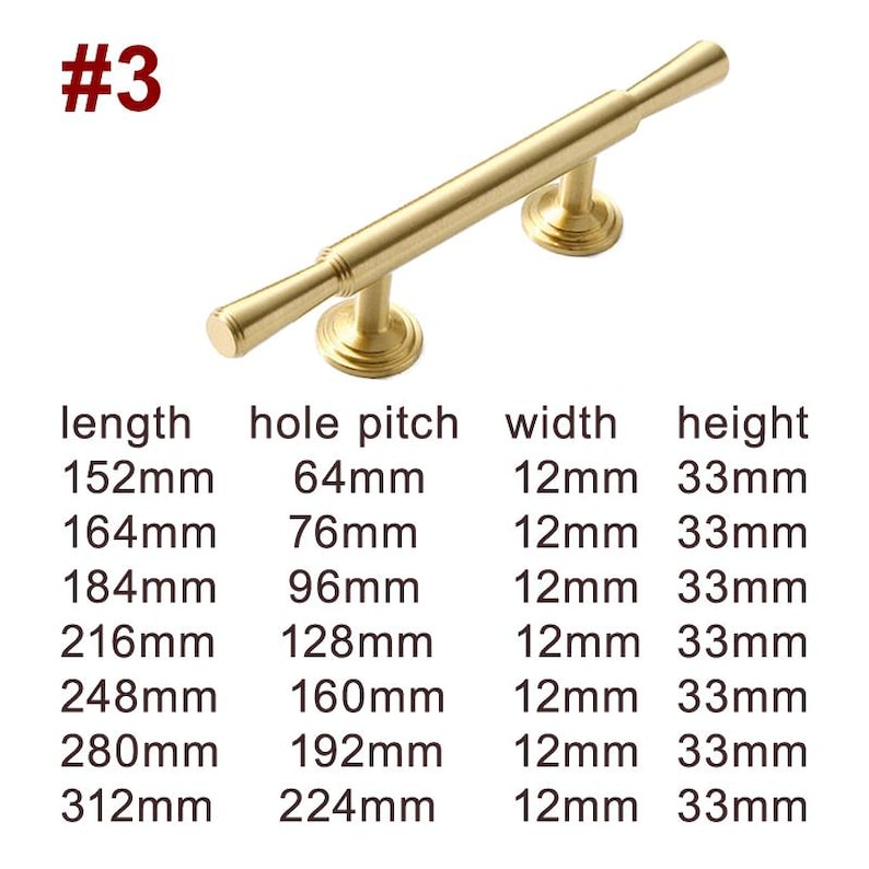 Op de afbeelding: Gouden kastbeslag met een stanggreep en twee bevestigingsgaten. De greep is 12 mm breed en 33 mm hoog. De gatenafstanden zijn 64 mm, 76 mm, 96 mm, 128 mm, 160 mm, 192 mm en 224 mm. De greeplengtes zijn 152 mm, 164 mm, 184 mm, 216 mm, 248 mm, 280 mm en 312 mm.