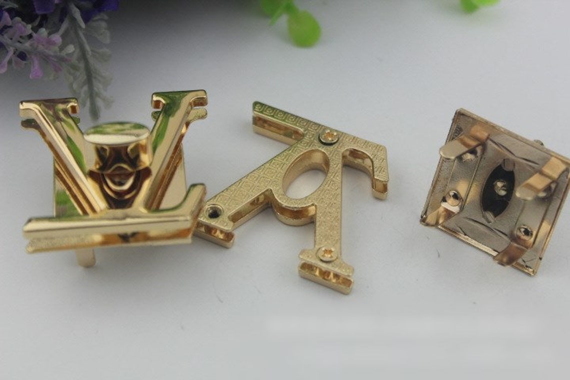 V-shaped Twist Turn Lock 40mm Purse Charm Organizer Luggage Hardware ...