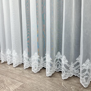 Doorzichtige draperiepanelen, prachtige geborduurde accenten, op maat gemaakte vitrages, geborduurde tule, gordijnen, witte pure gordijnen
